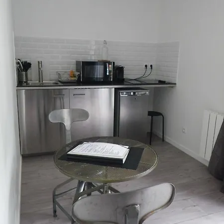 Ecully Loft 호텔 *